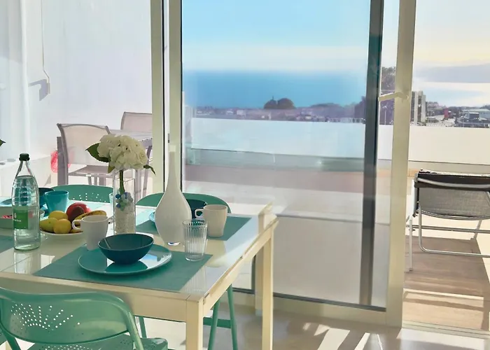 Arthouse Sea View - Acquamarina E Zaffiro 度假居 *